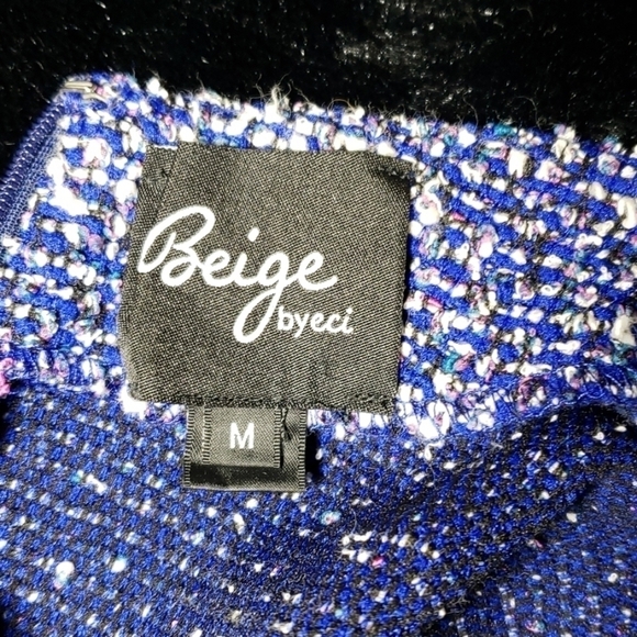 BEIGE by ECI Cut in Shoulder Royal Blue & White M EUC - Picture 6 of 10